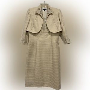 Tahari Ivory Gold Sleeveless Dress with Jacket Women’s 8